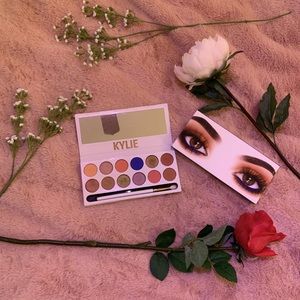 Kylie Cosmetics Royal Peach Palette